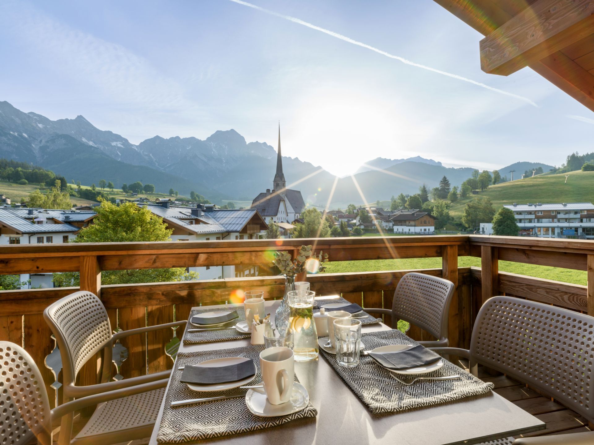 Hotelresort Maria Alm - Alpin Lodges - großzügiger Balkon oder Terrasse in den Apartments